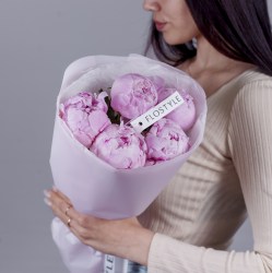 buket iz 5 pionov sara bernard 4